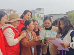 <b>玉州区：科技下乡促复兴 平易近族连合一家亲</b>